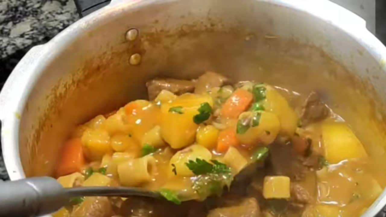 Sopa de Legumes com Carne