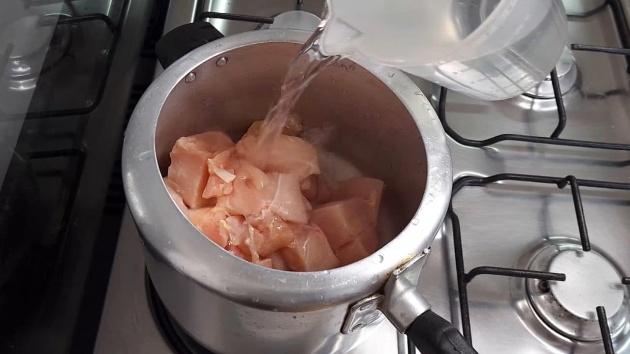 Cozinhando o frango