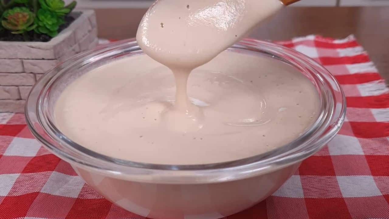 Montar o molho cremoso