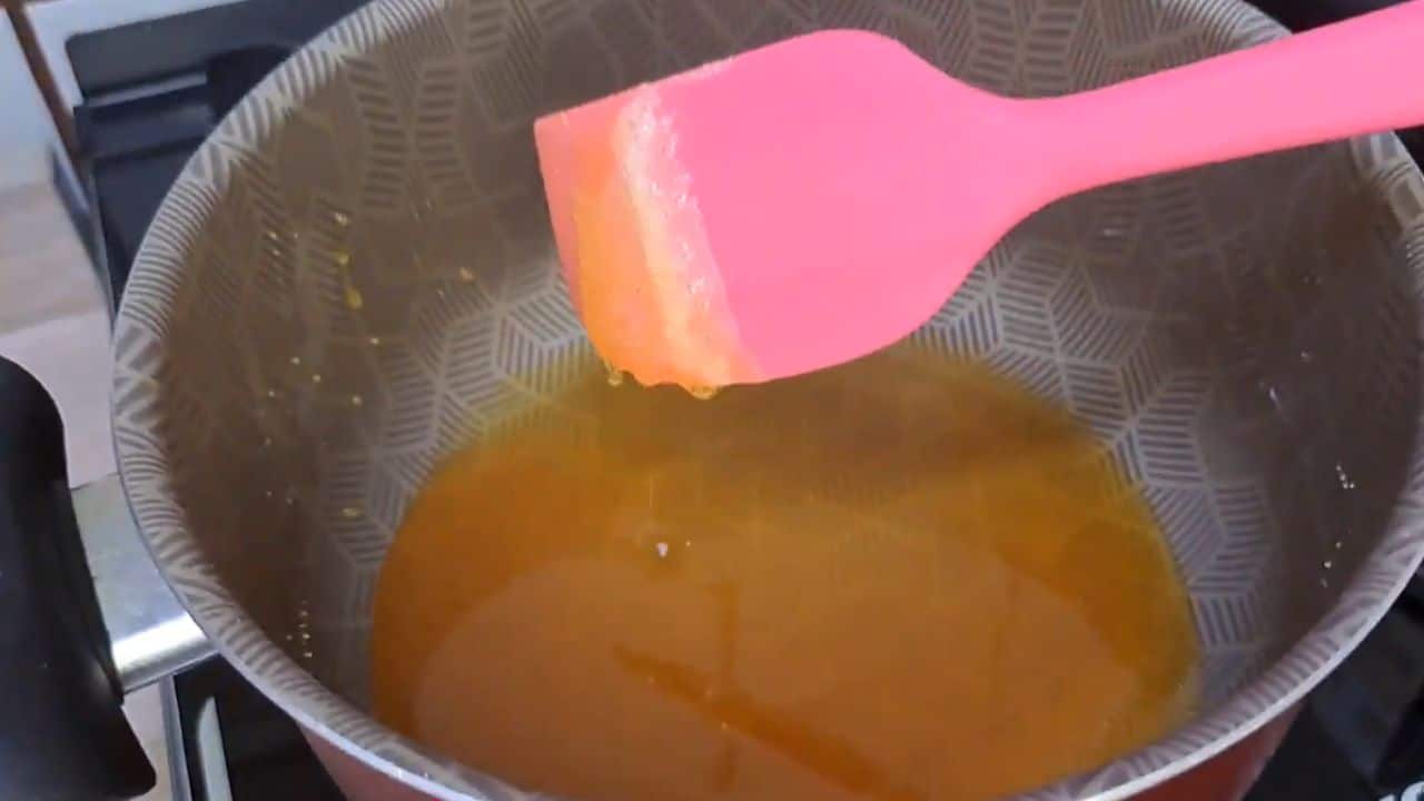 Ponto certo do açúcar derretido